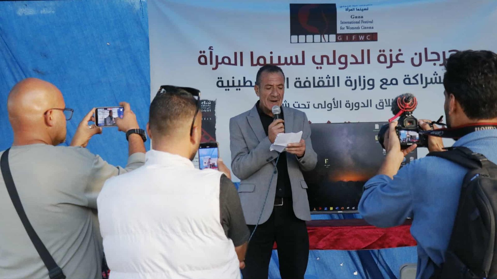 وزير الثقافة يفتتح الدورة الأولى لمهرجان غزة الدولي لسينما المرأة من دير البلح
